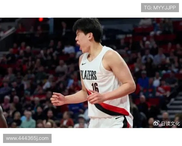 克林根默默塑造杨瀚森成长之路成为球队防守的重要基石